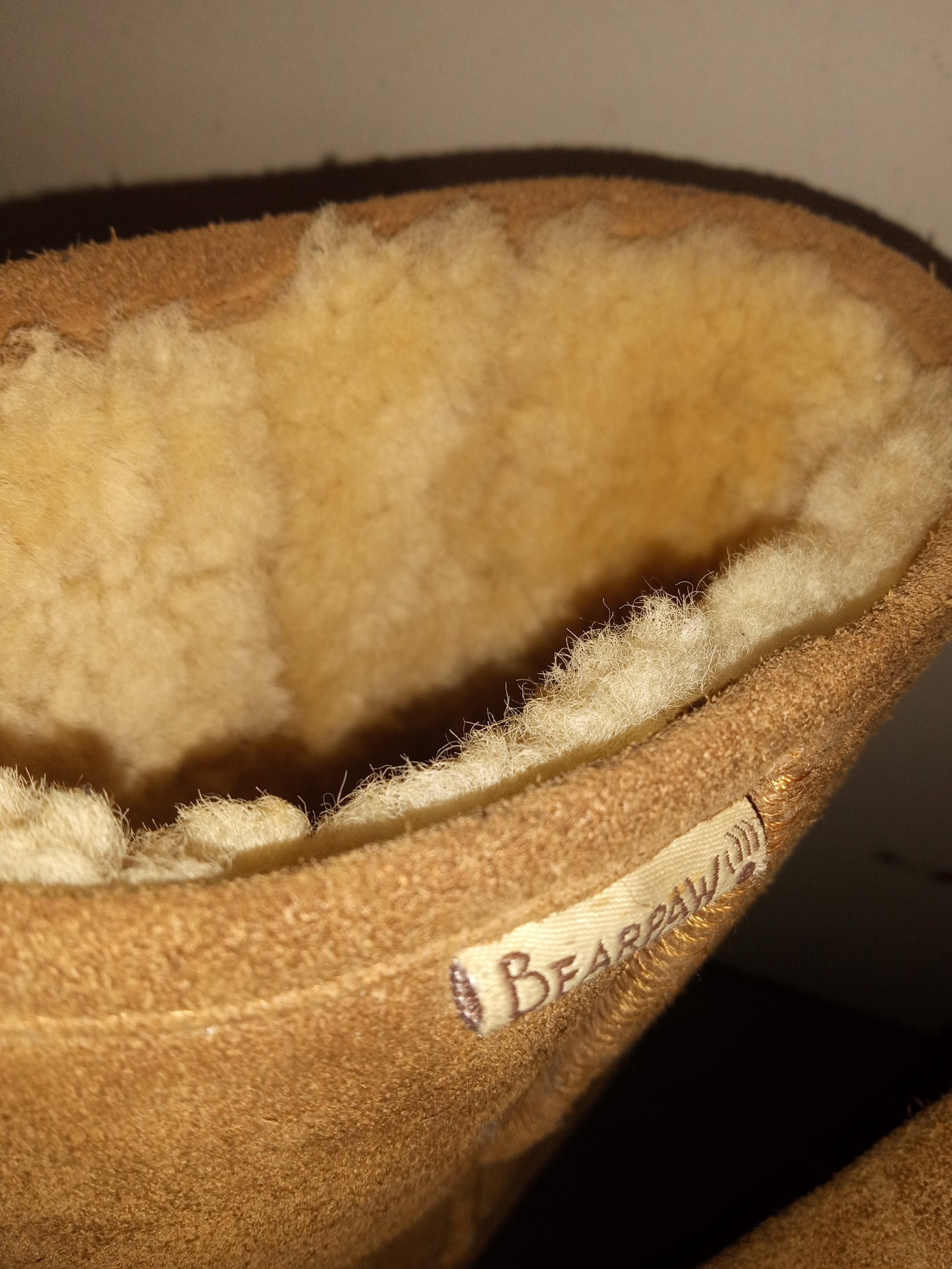 BEARPAW Size 7 women's BOOTS Brand New Never Worn