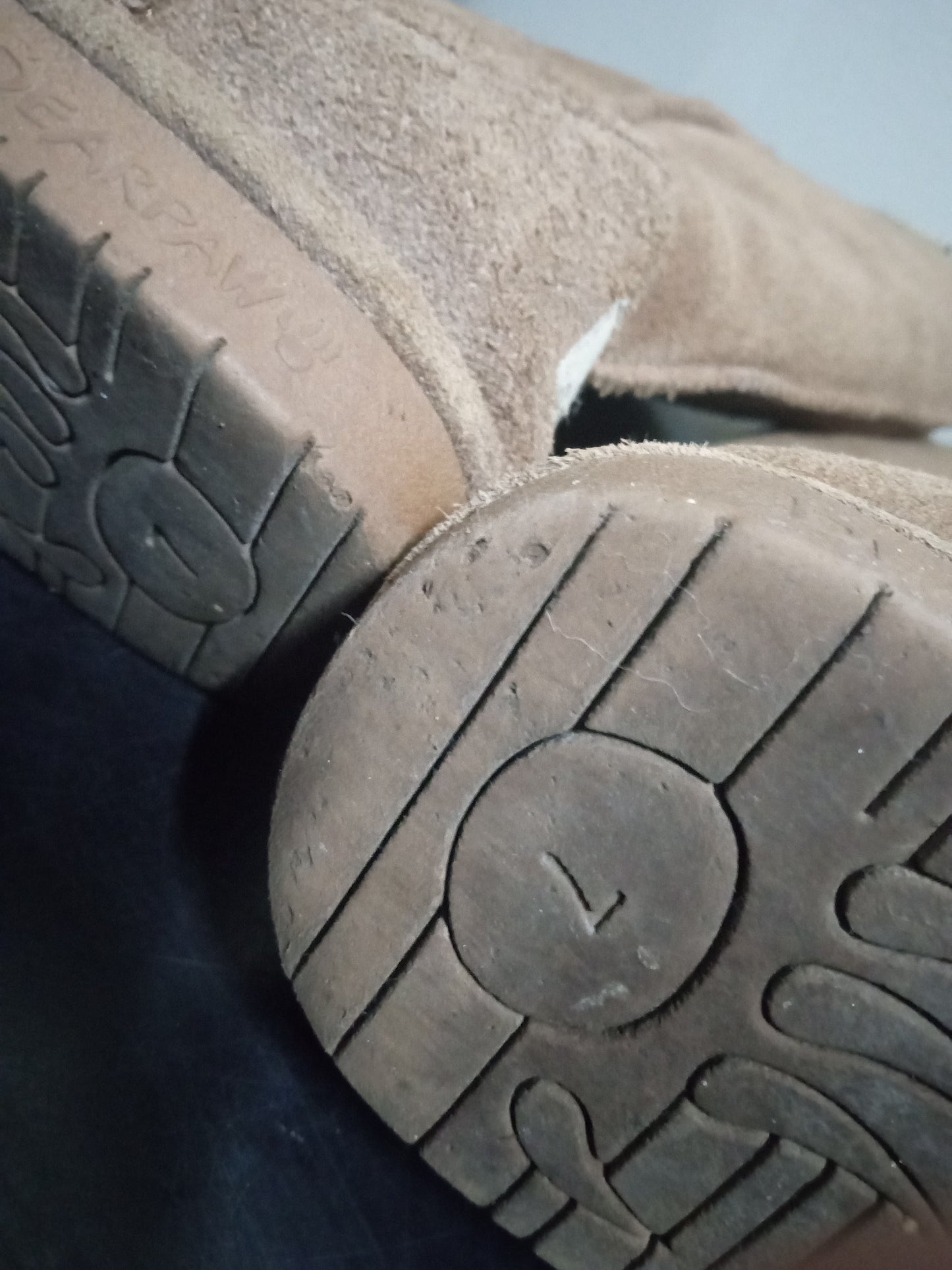 BEARPAW Size 7 women's BOOTS Brand New Never Worn